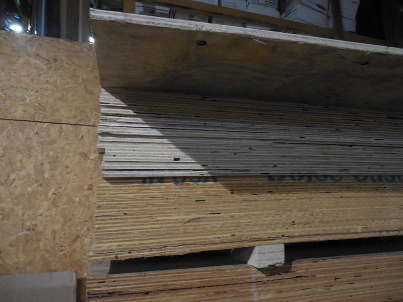 lot 152 image: (5) 4 X 8 X 2332 CDX PLYWOOD SHEETING