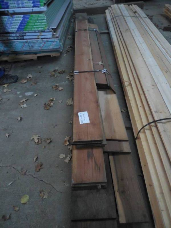 lot 211 image: BUNDLE OF VARIOUS 1 X CEDAR BOARDS