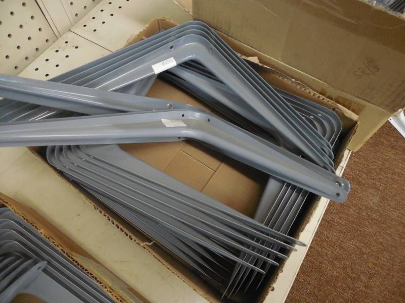 lot 261 image: (9) GRAY 10 X 12 GRAY SHELF BRACKETS