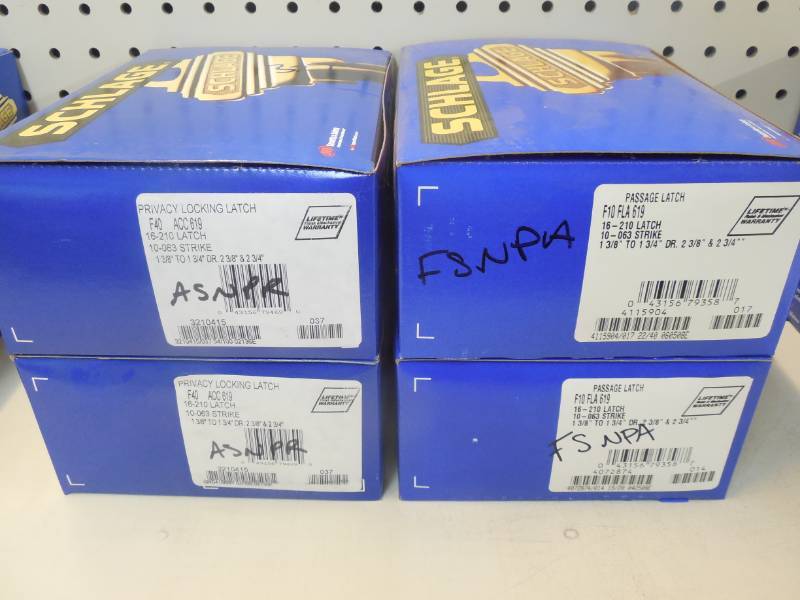 lot 327 image: SCHLAGE DOOR KNOBS, 2 PRIVACY & 2 PASSAGE - Satin Nickel Accent Style