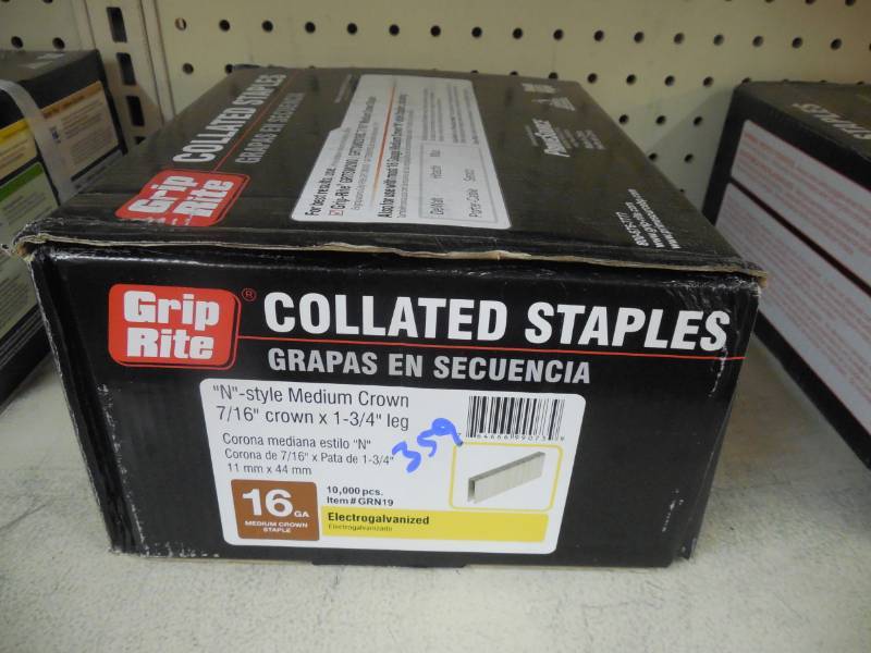 lot 359 image: GRIP RITE STAPLES 716 CROWN X 1 34 LEG BOX OF 10,000