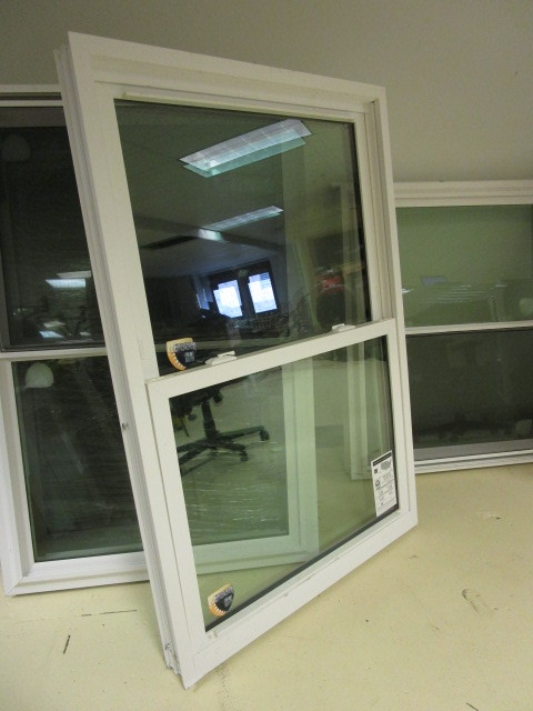 DOUBLE HUNG WINDOW
