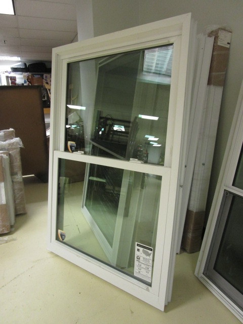 DOUBLE HUNG WINDOW
