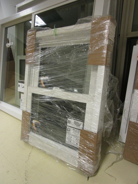 DOUBLE HUNG WINDOW