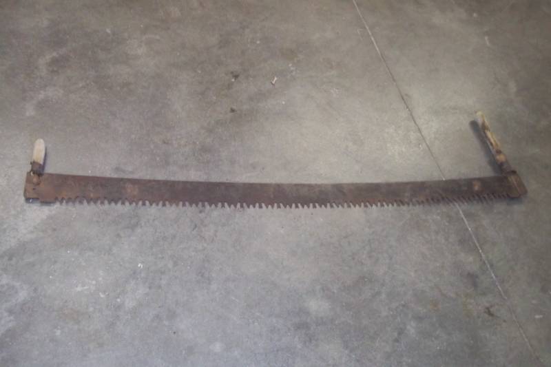 lot 19 image: Vintage Hand Saw 60 Long