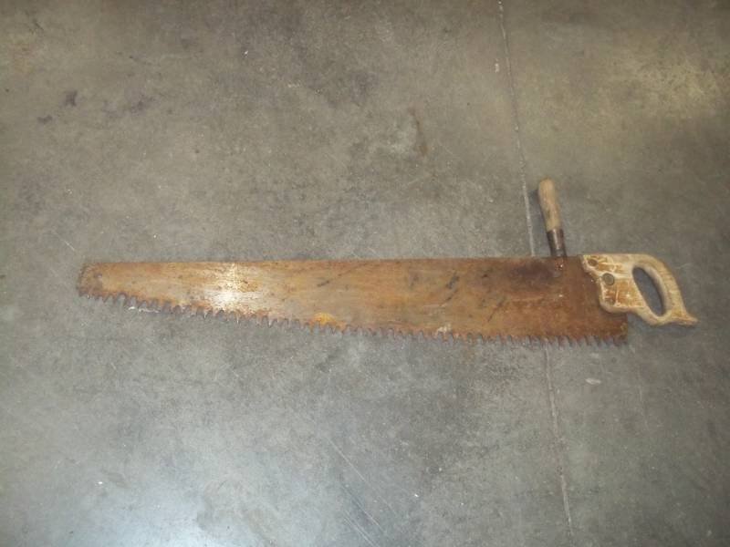 lot 21 image: Vintage Hand Saw 36 Long