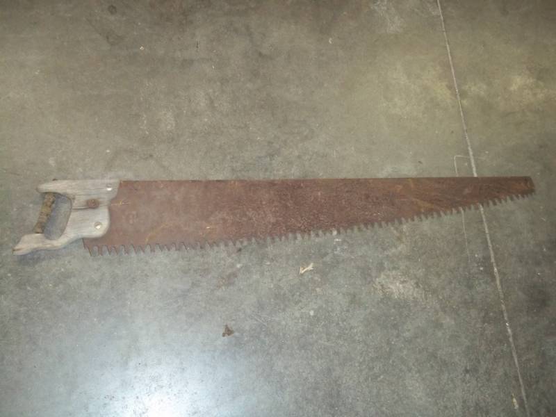 lot 22 image: Vintage Hand Saw 42 Long