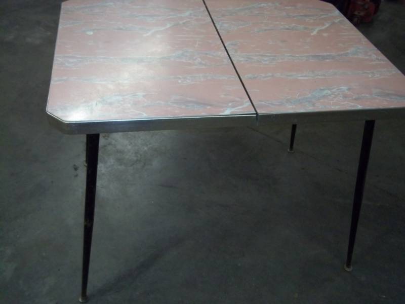 lot 37 image: Vintage Kitchen Table