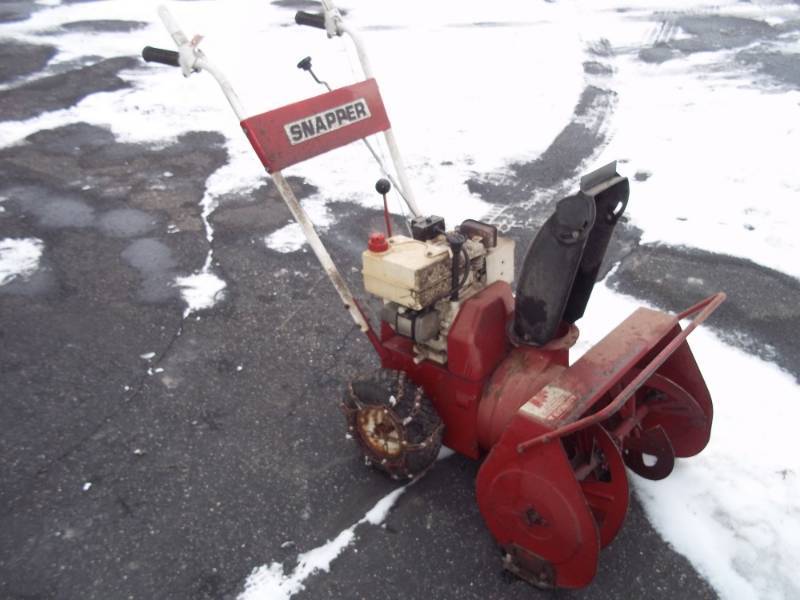 Snapper 22" Snow Blower 5 HP motor Electric Start. Advanced Sales