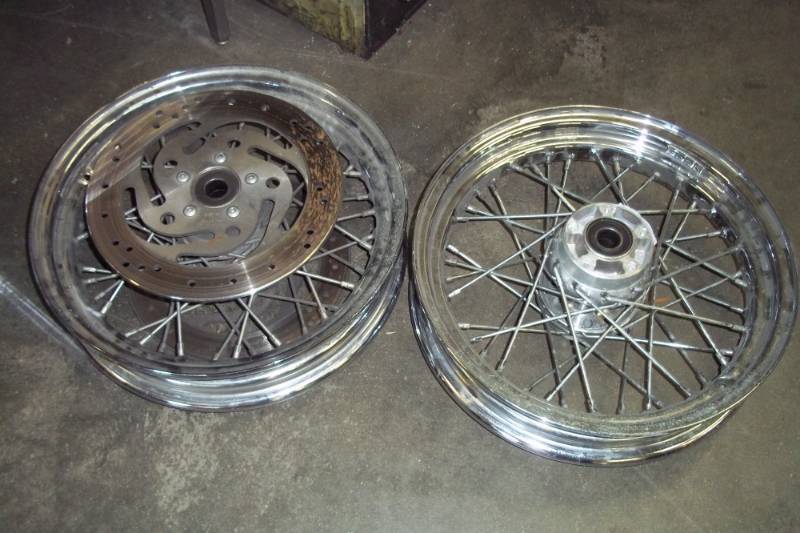lot 55 image: Wheels for 2002 Harley Davidson road King
