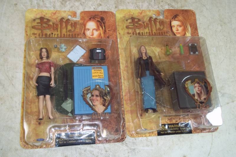 lot 60 image: Buffy the Vampire Slayer toys