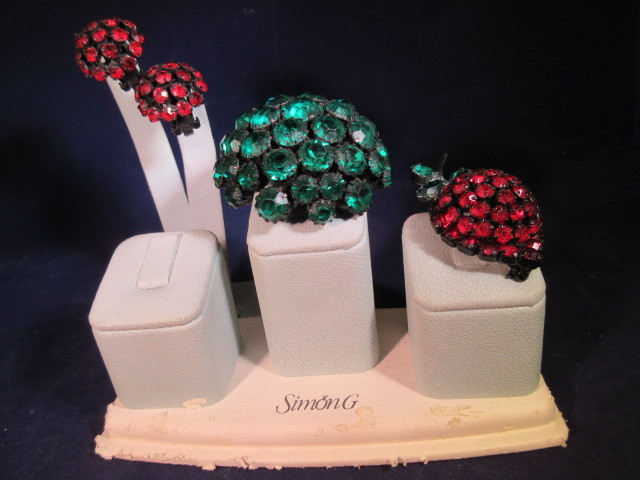 SIGNED WARNER VERY VINTAGE COLOR PIECES