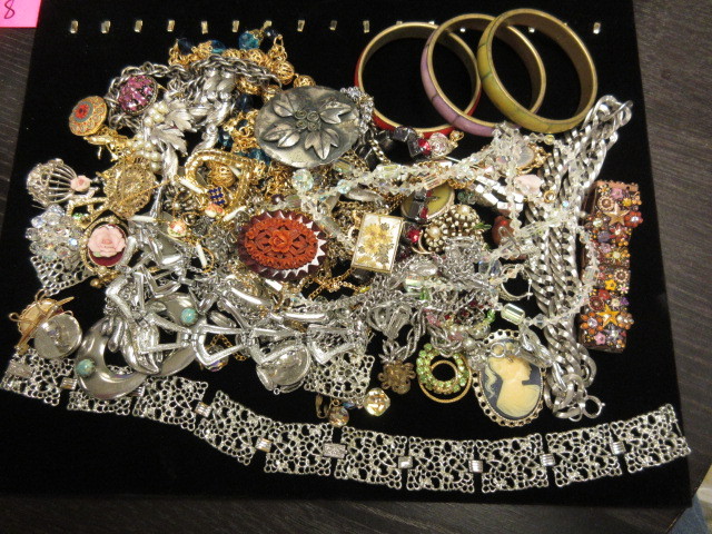 FABULOUS VINTAGE FINDS