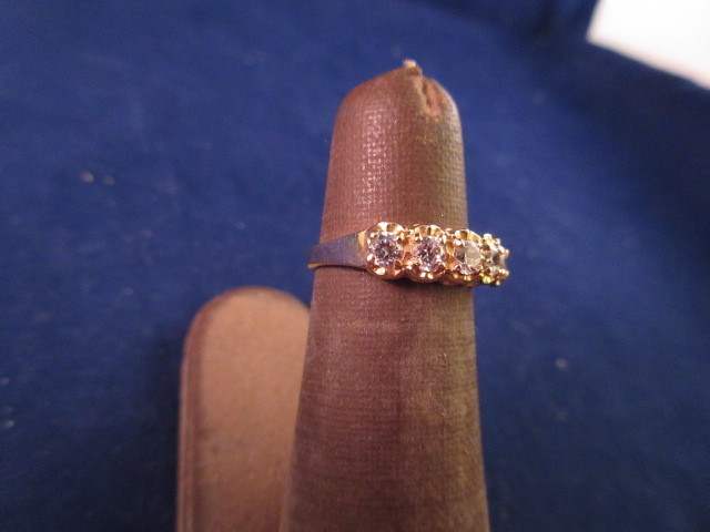 14k DIAMONIQUE CZ 5 STONE BAND SZ 4