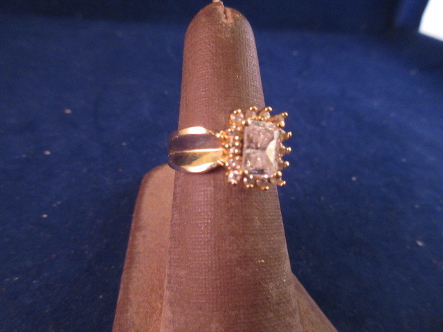 14K YELLOW GOLD DIAMONIQUE CZ PRINCESS HALO RING SIZE 6