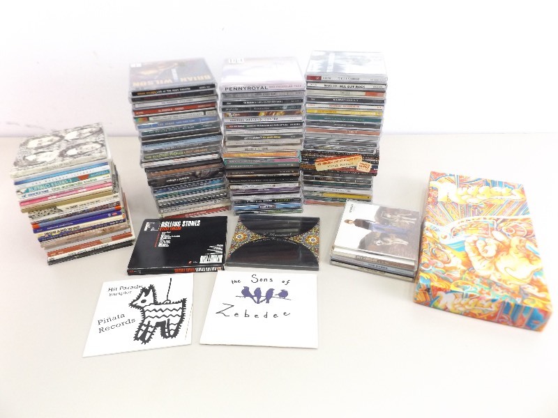 lot 33 image: Large Lot of CDs