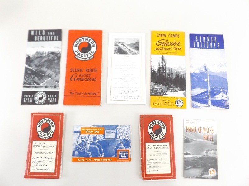 lot 4 image: Lot of Vintage Railroad Brochures, Maps, etc.
