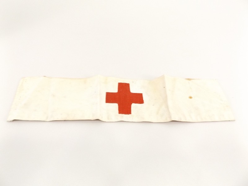 lot 5 image: Authentic WWIIWW2 Red Cross Armband