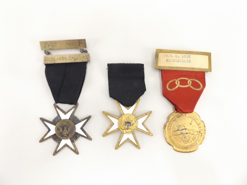 lot 6 image: Lot of Antique Knights Templar, Masonic etc. Medals