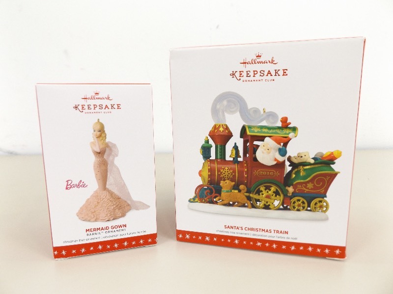 lot 48 image: 2 - 2016 Hallmark Keepsake Ornament Club Member Exclusive Ornaments