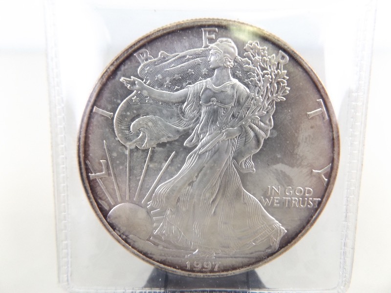 lot 54 image: MINT 1 Ounce 1997 American .999 Silver Eagle
