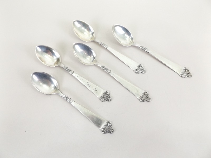 lot 71 image: Lot of 5 Antique .830 Sterling Silver Spoons