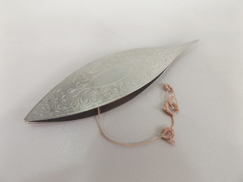 lot 78 image: Antique German Silver Tatting Shuttle