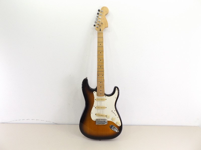 lot 120 image: Vintage Fender Electric Guitar