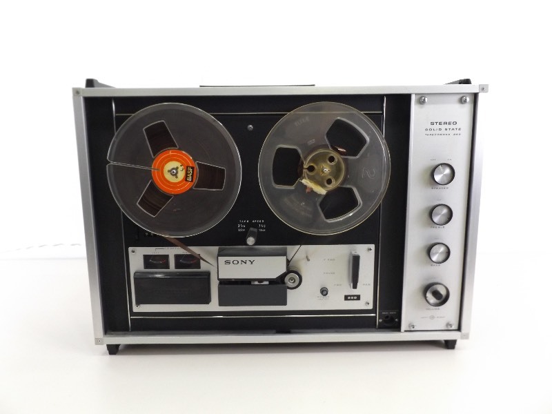 lot 121 image: Vintage Sony Reel to Reel Recorder