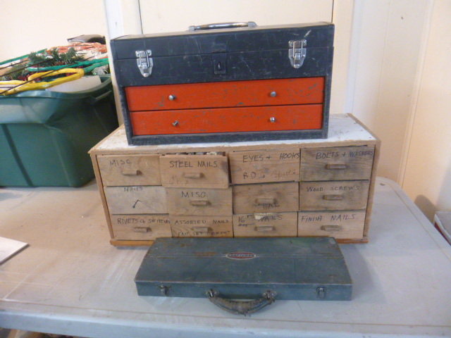 lot 6 image: Garage Items