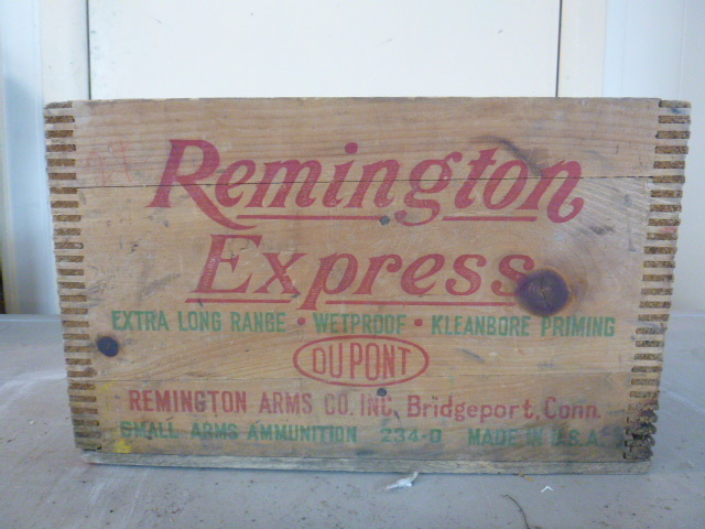 lot 11 image: Vintage Remington Express Small Arms Ammo Crate
