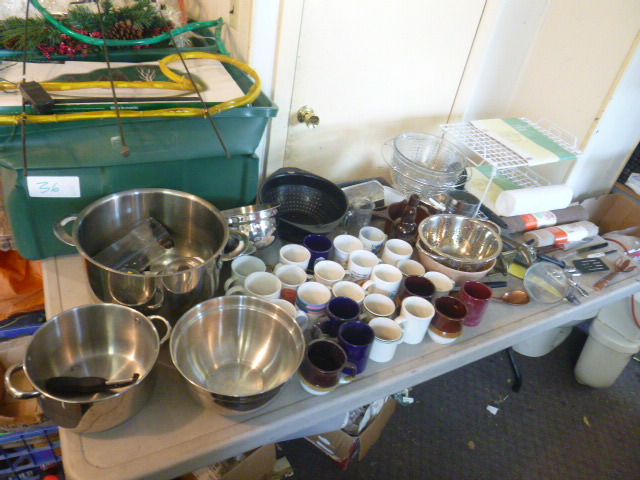 lot 27 image: Miscellaneous Kitchen Items