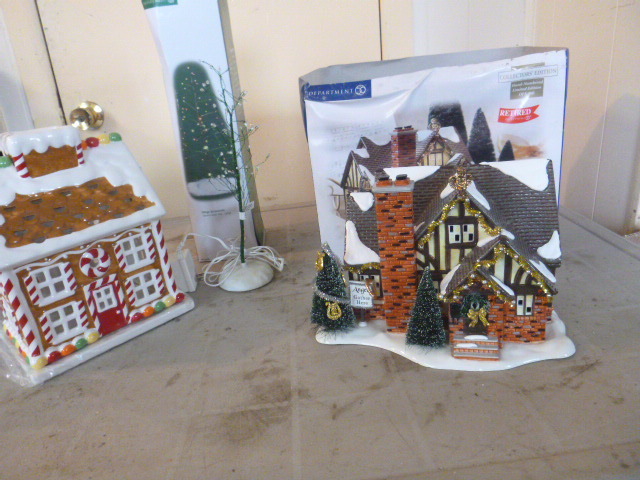 lot 49 image: Department 56 The Angel House