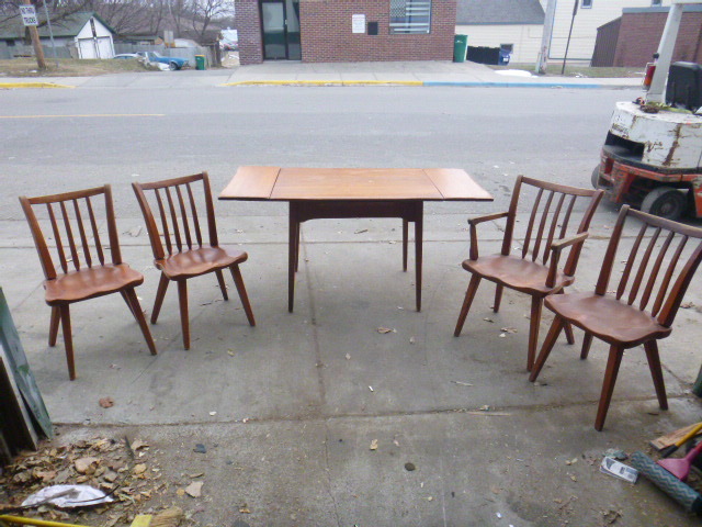 lot 63 image: Small Table with 4 Chairs