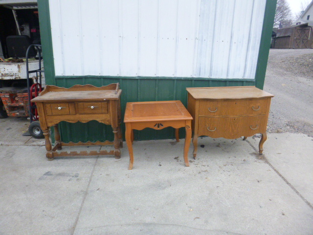 lot 64 image: 2 Small Buffet Tables