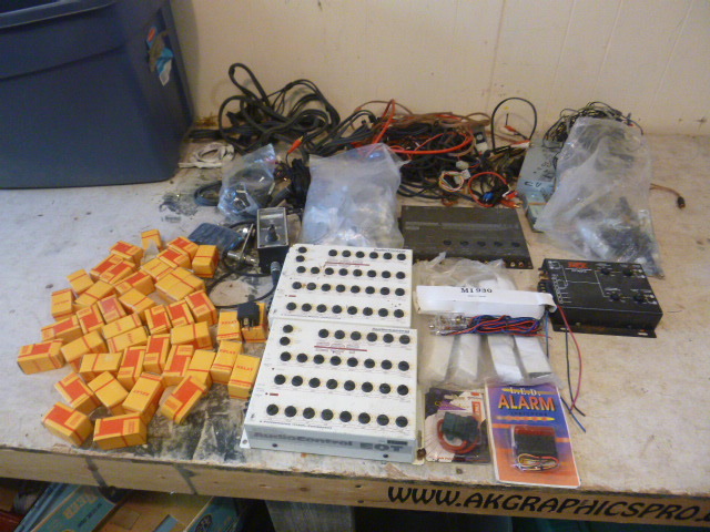 lot 84 image: Audio Control Boxes