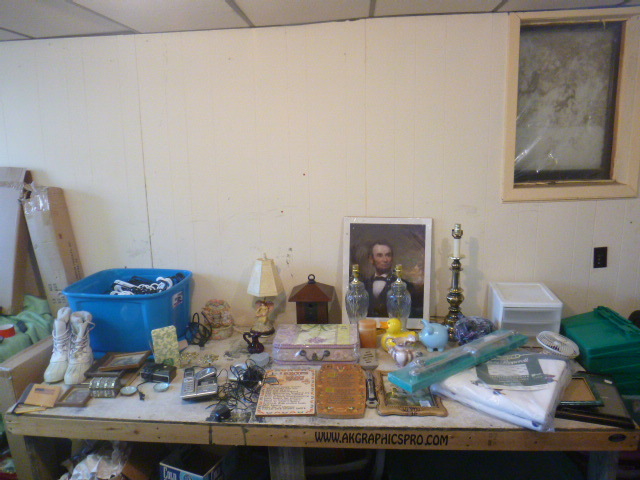 lot 88 image: Household Items