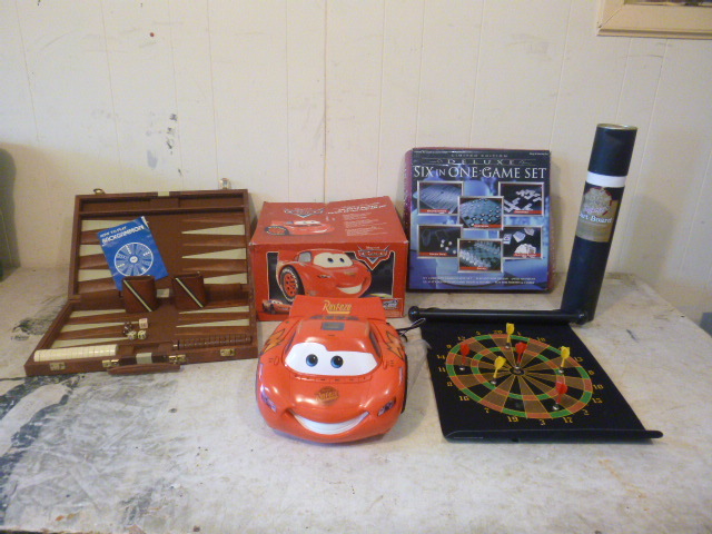 lot 93 image: Disney Pixar Cars CDAMFM Radio