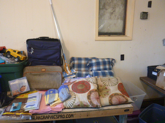 lot 96 image: Household Items