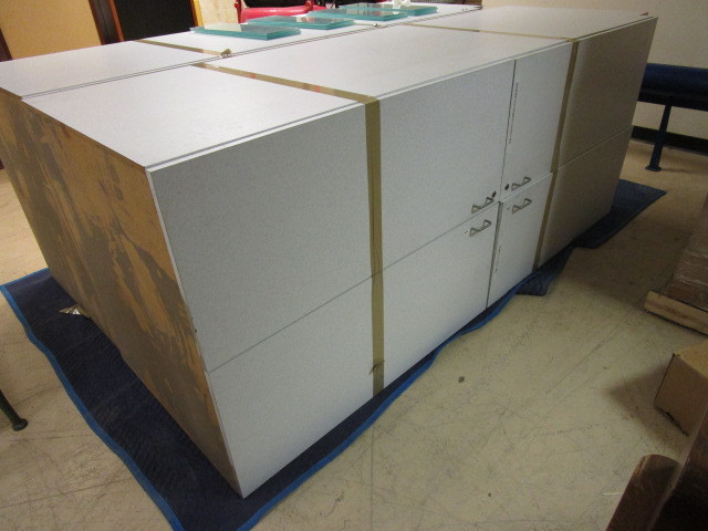 lot 509 image: LAMINATE CABINETS