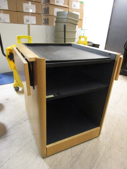 lot 521 image: ROLLING DROP LEAF WORKSTATION