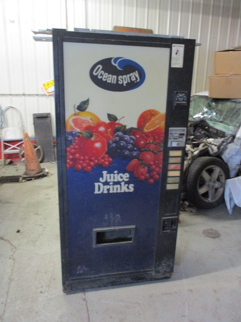 lot 28 image: Pop Machine