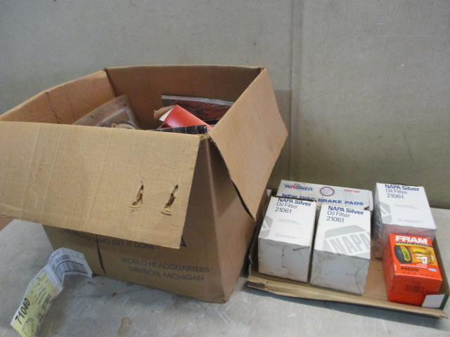 lot 29 image: Filters and Parts