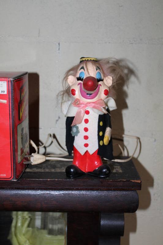 lot 23 image: Clown Table Lamp
