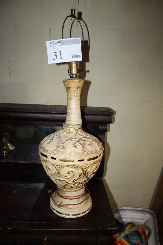 lot 31 image: Table Lamp with Decorative Base