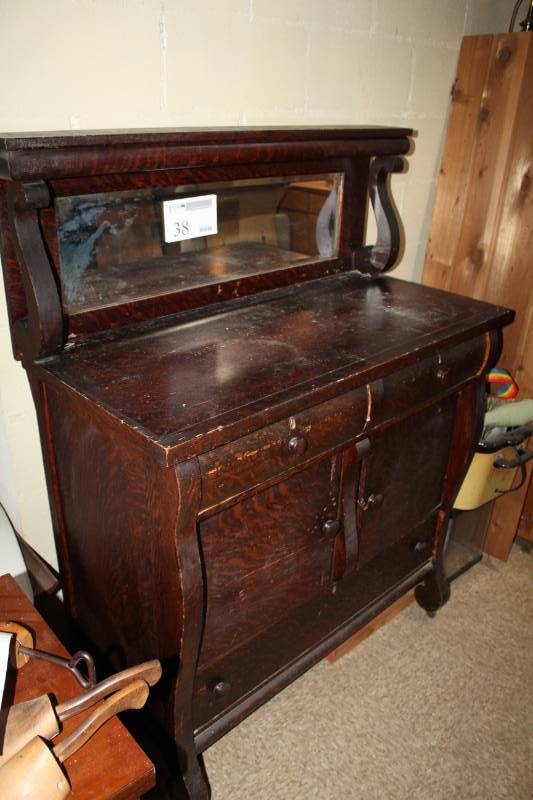 lot 38 image: Wood Buffet Cabinet