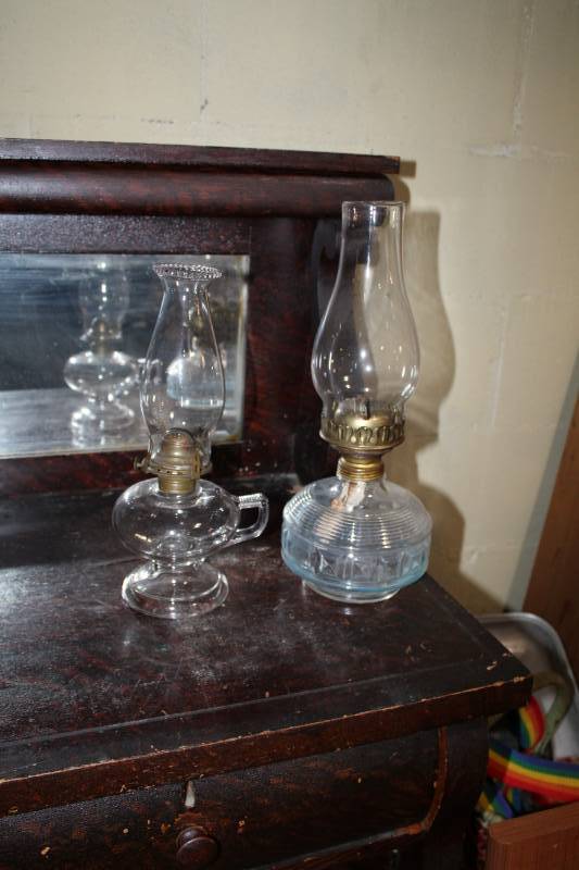 lot 35 image: Kerosene Table Lamp