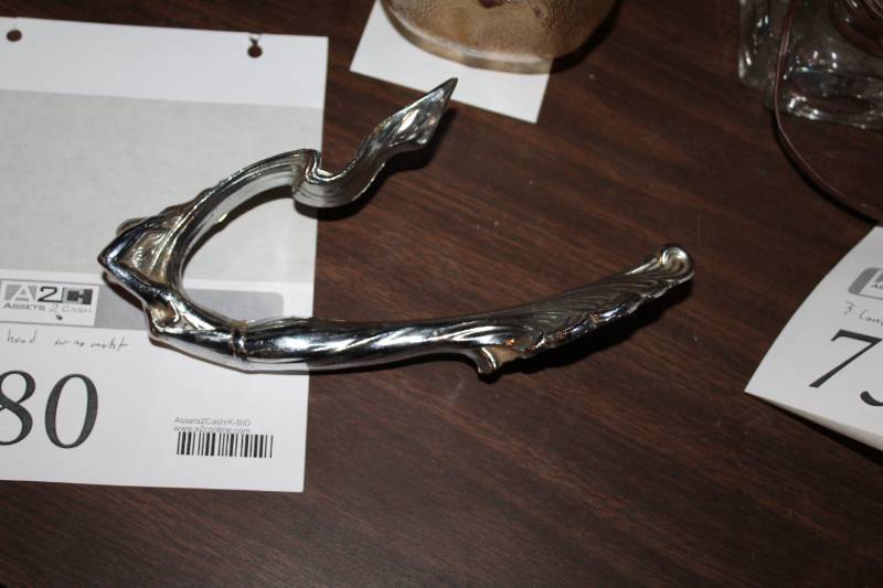 lot 80 image: Hood Ornament