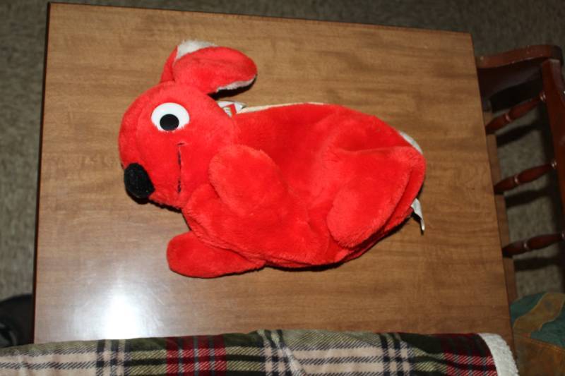 lot 108 image: Red Bunny Plush Bag