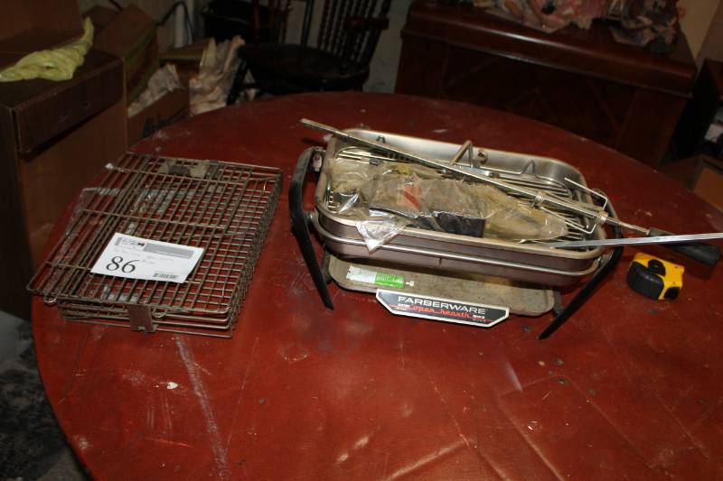 lot 86 image: Farberware Open-Hearth Electric Broiler